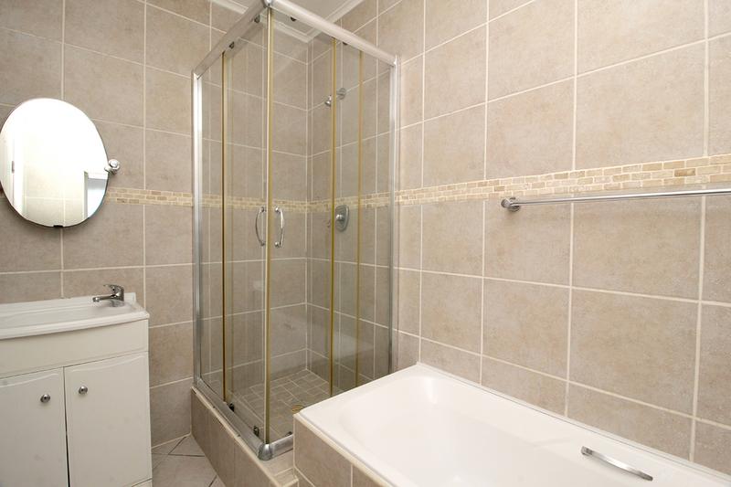 3 Bedroom Property for Sale in Reebok Western Cape